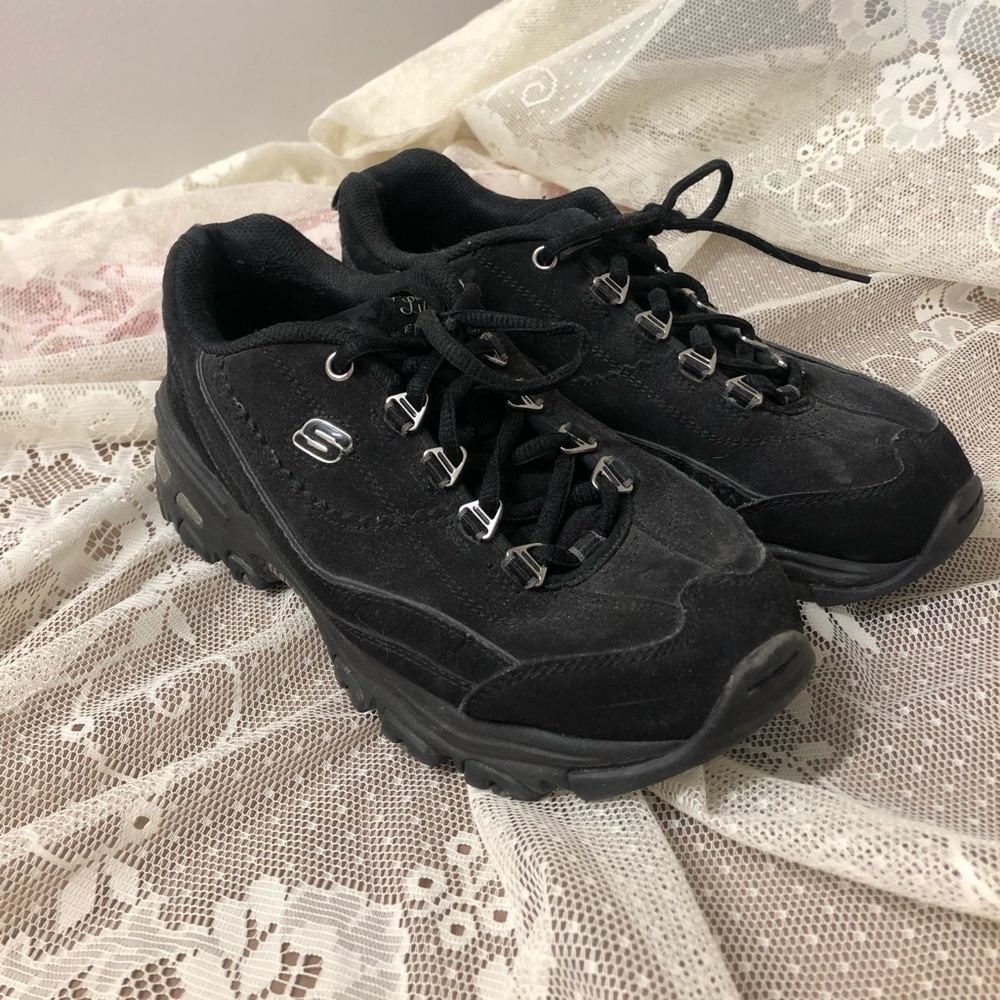 Black 90s Skechers D’lites ❤️
